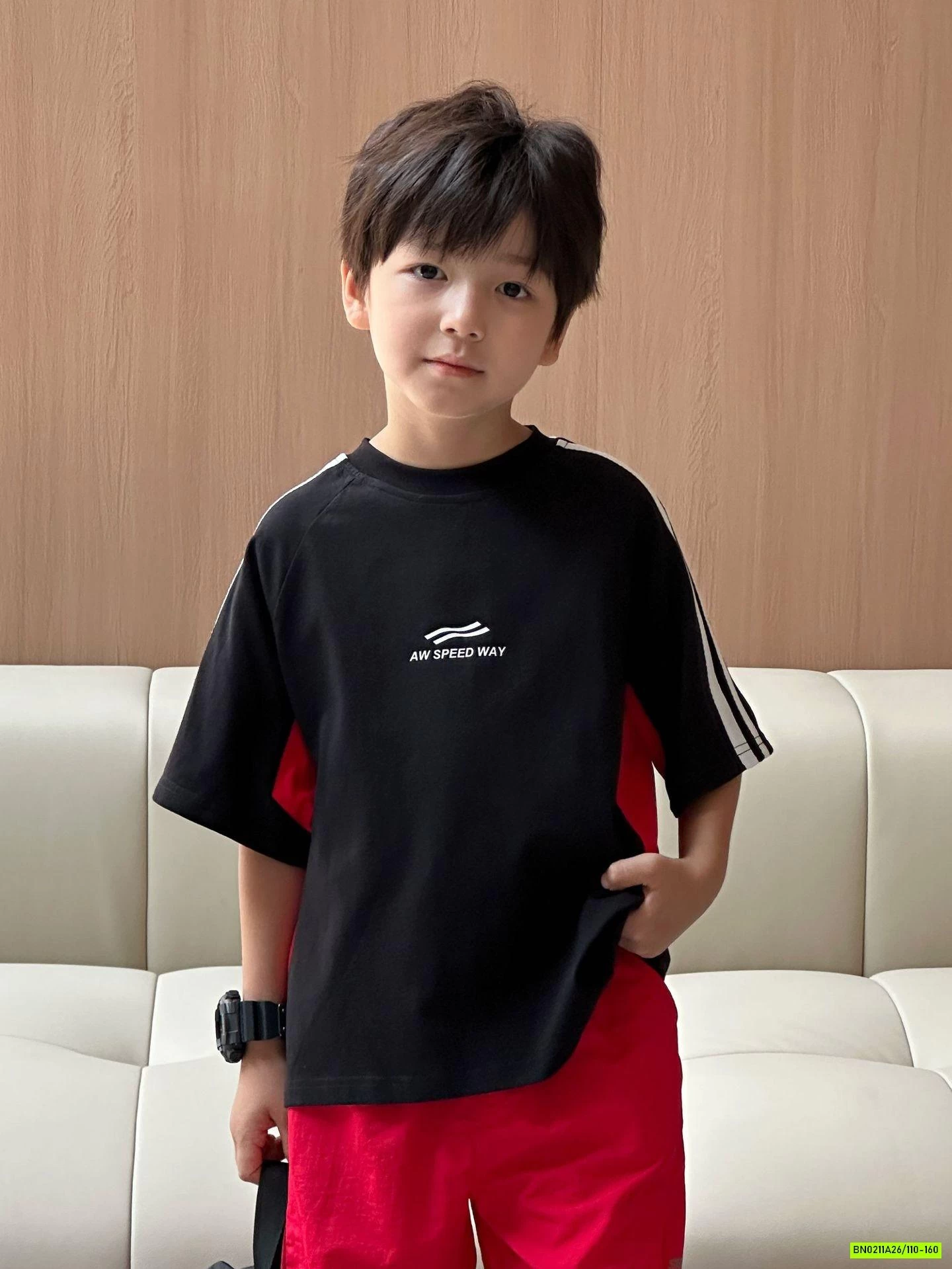 ÁO THUN ĐEN SỌC VAI