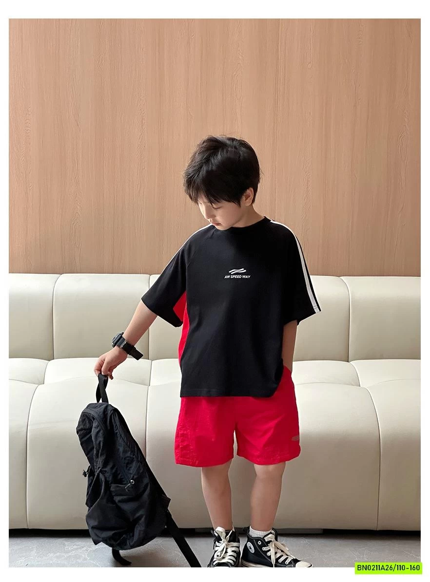 ÁO THUN ĐEN SỌC VAI