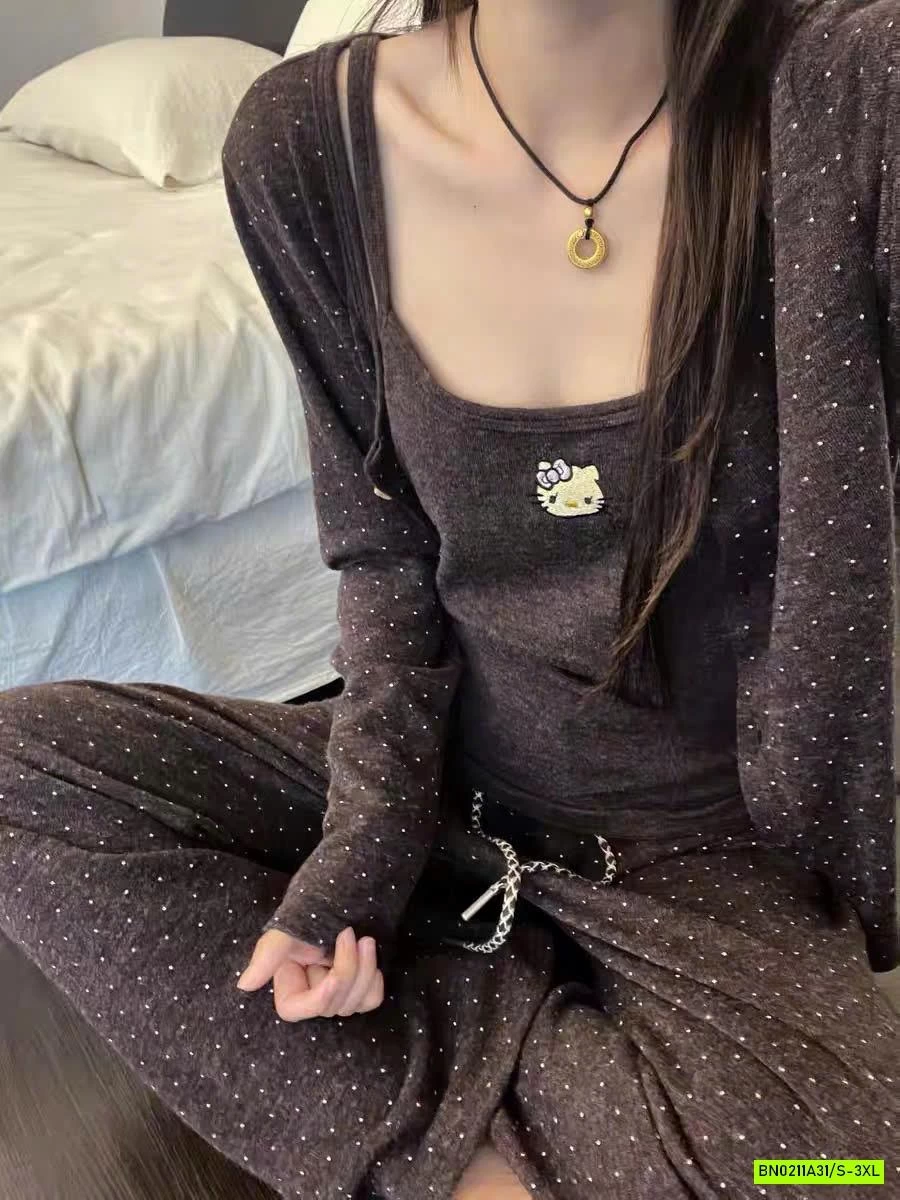 SÉT NGỦ NỈ KITTY NÂU 3 CHI TIẾT