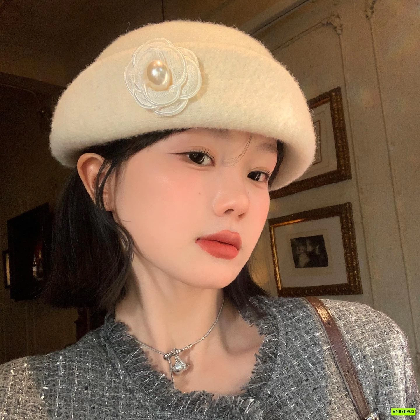 Mũ dạ hoa trà kiểu Pháp