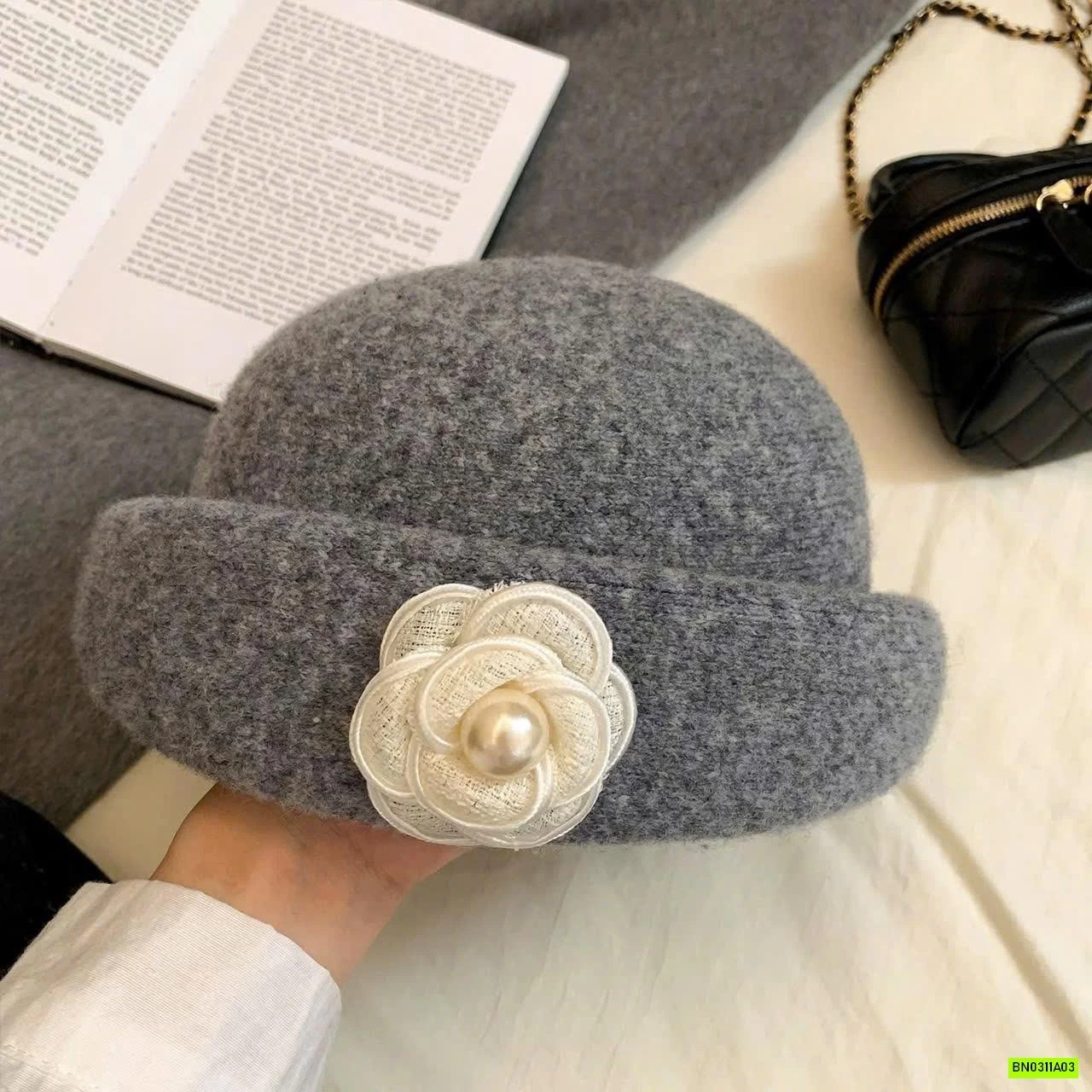 Mũ dạ hoa trà kiểu Pháp