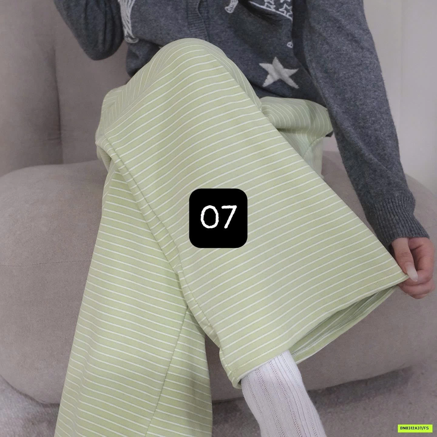 QUẦN NỈ SUÔNG KẺ MẶC NHÀ