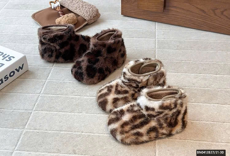 GIẦY LÔNG QUAI DÁN DA BEO