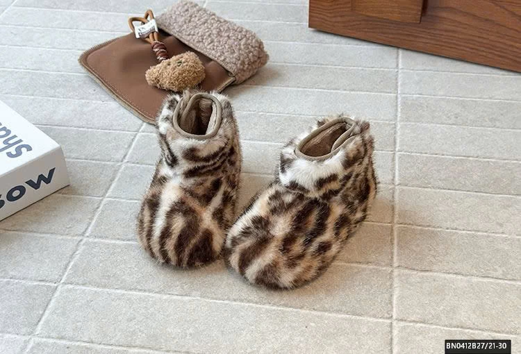 GIẦY LÔNG QUAI DÁN DA BEO