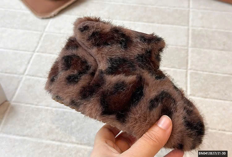 GIẦY LÔNG QUAI DÁN DA BEO