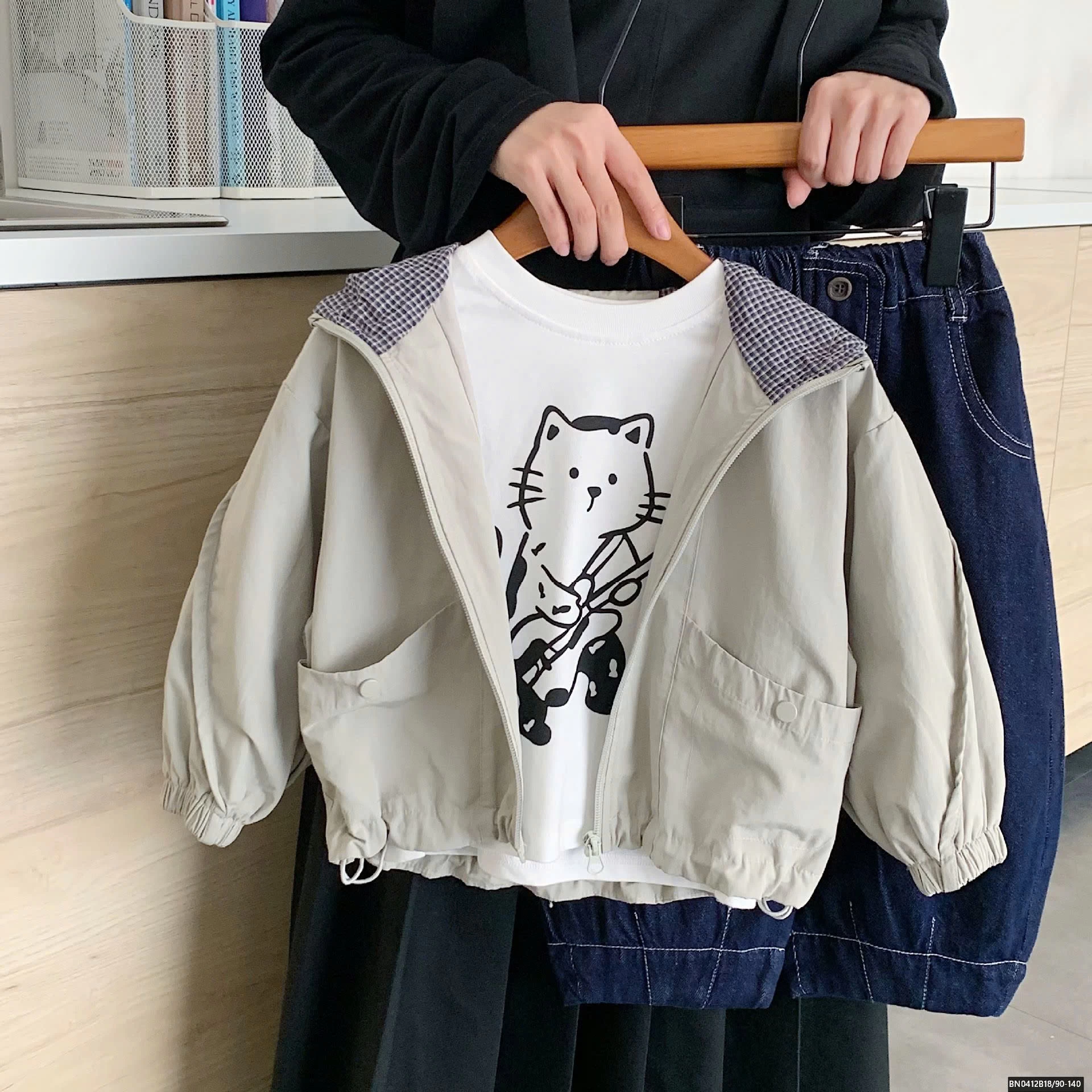 ÁO KHOÁC GIÓ LIỀN MŨ