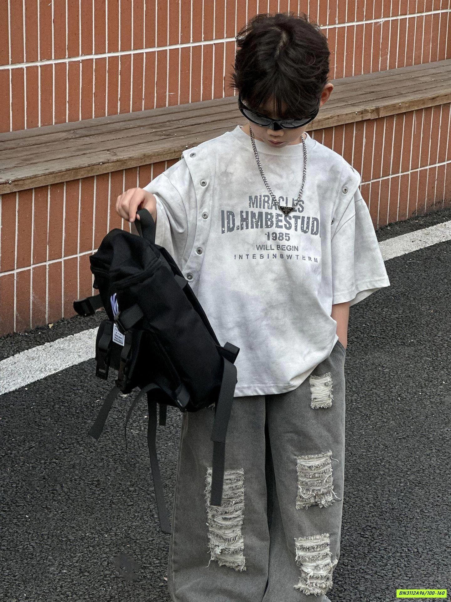 ÁO THUN XÁM TÁN ĐINH