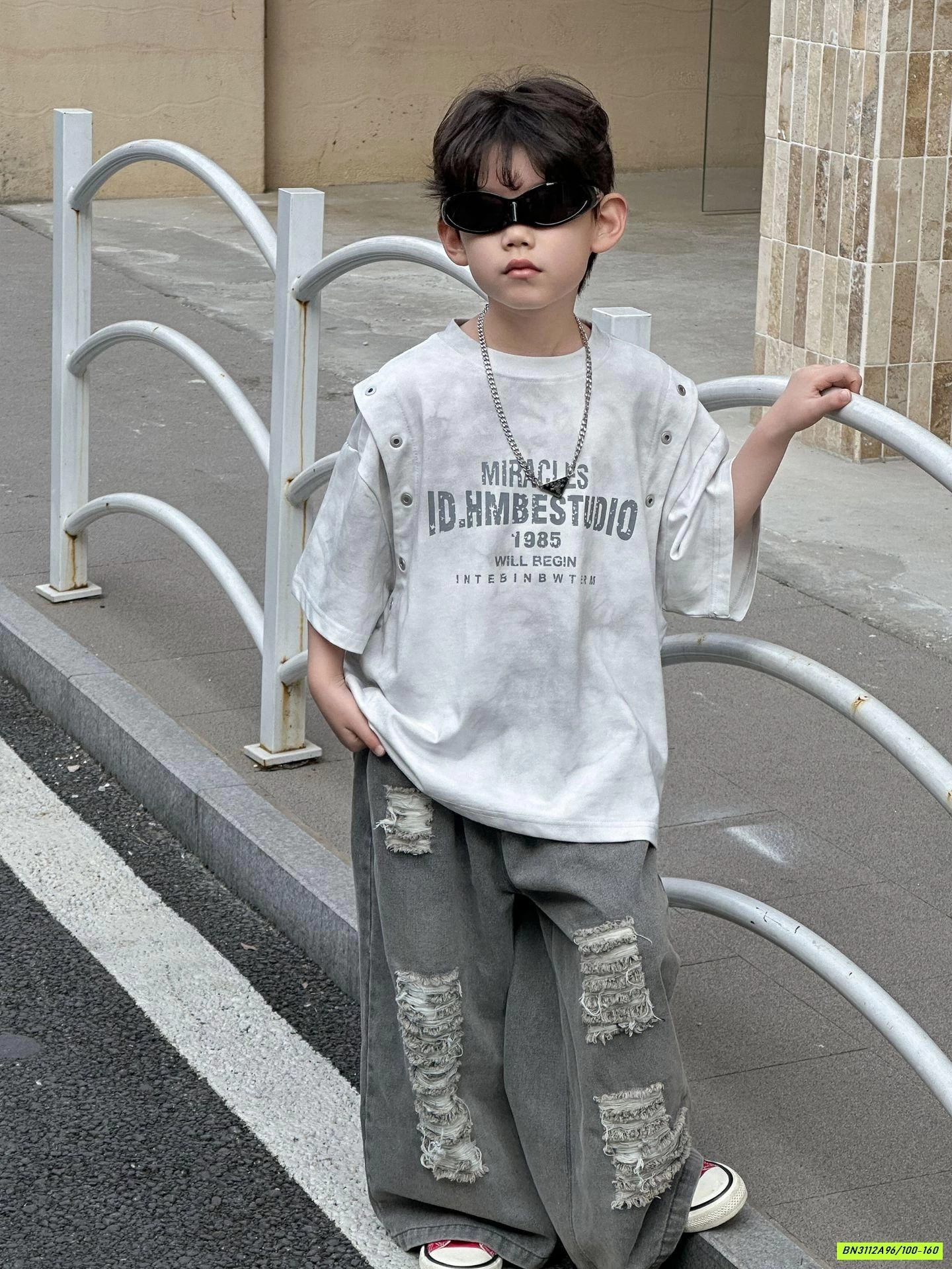 ÁO THUN XÁM TÁN ĐINH