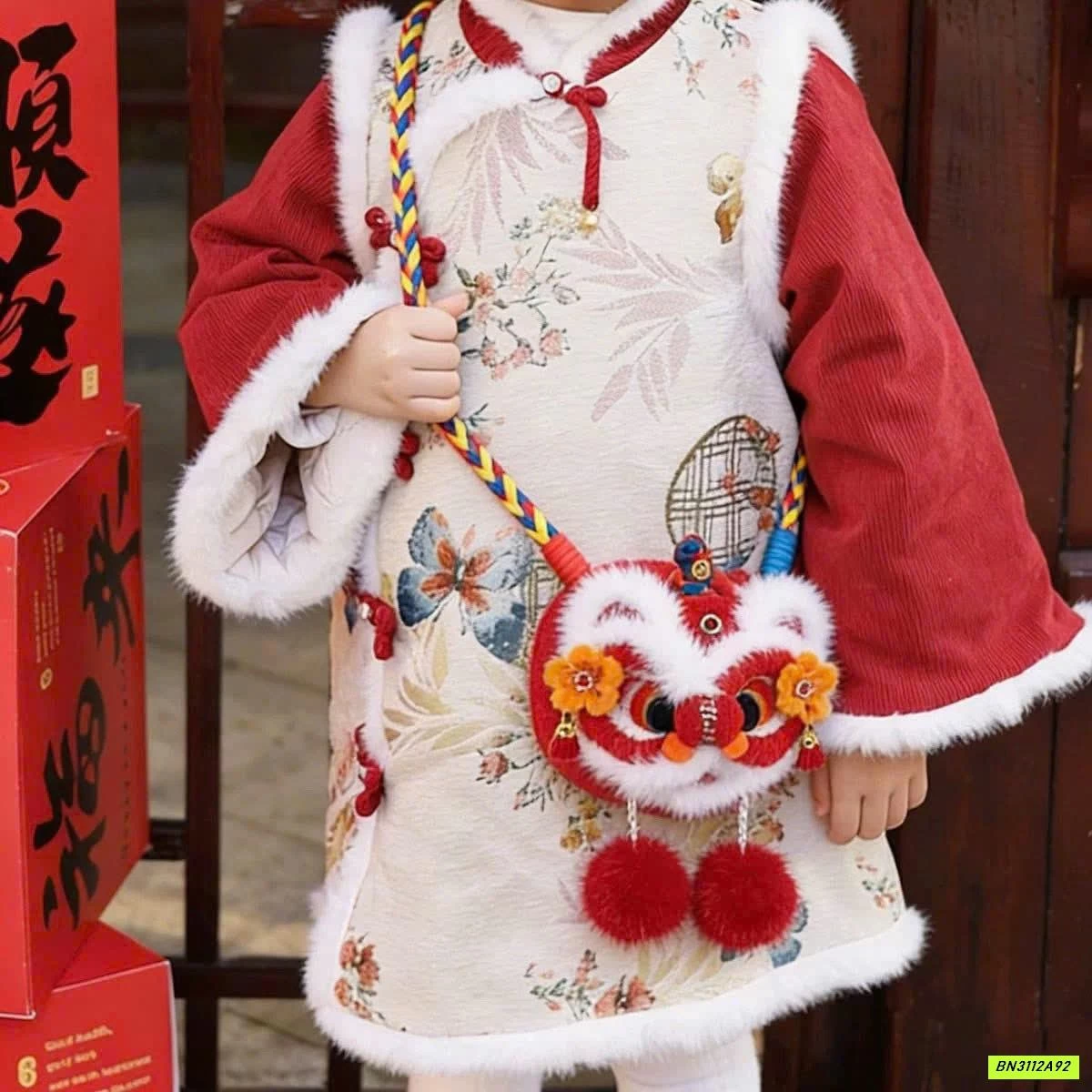 TÚI ĐEO CHÉO ĐẦU LÂN DỰNG LÌ XÌ