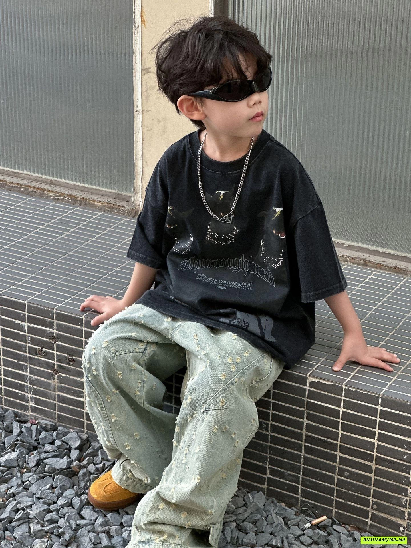 ÁO ĐEN 3 CHÚ CÚN HY2535