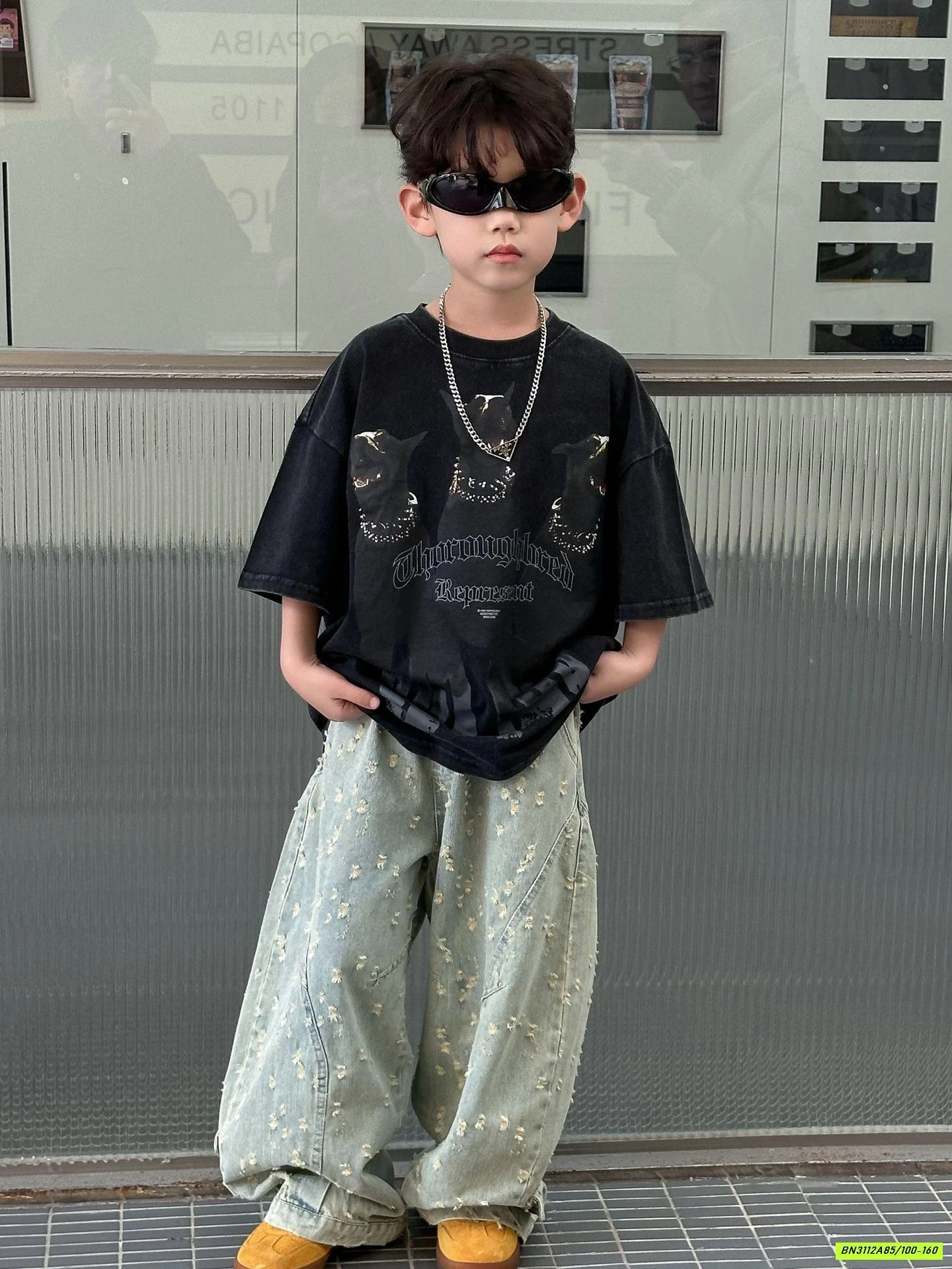 ÁO ĐEN 3 CHÚ CÚN HY2535