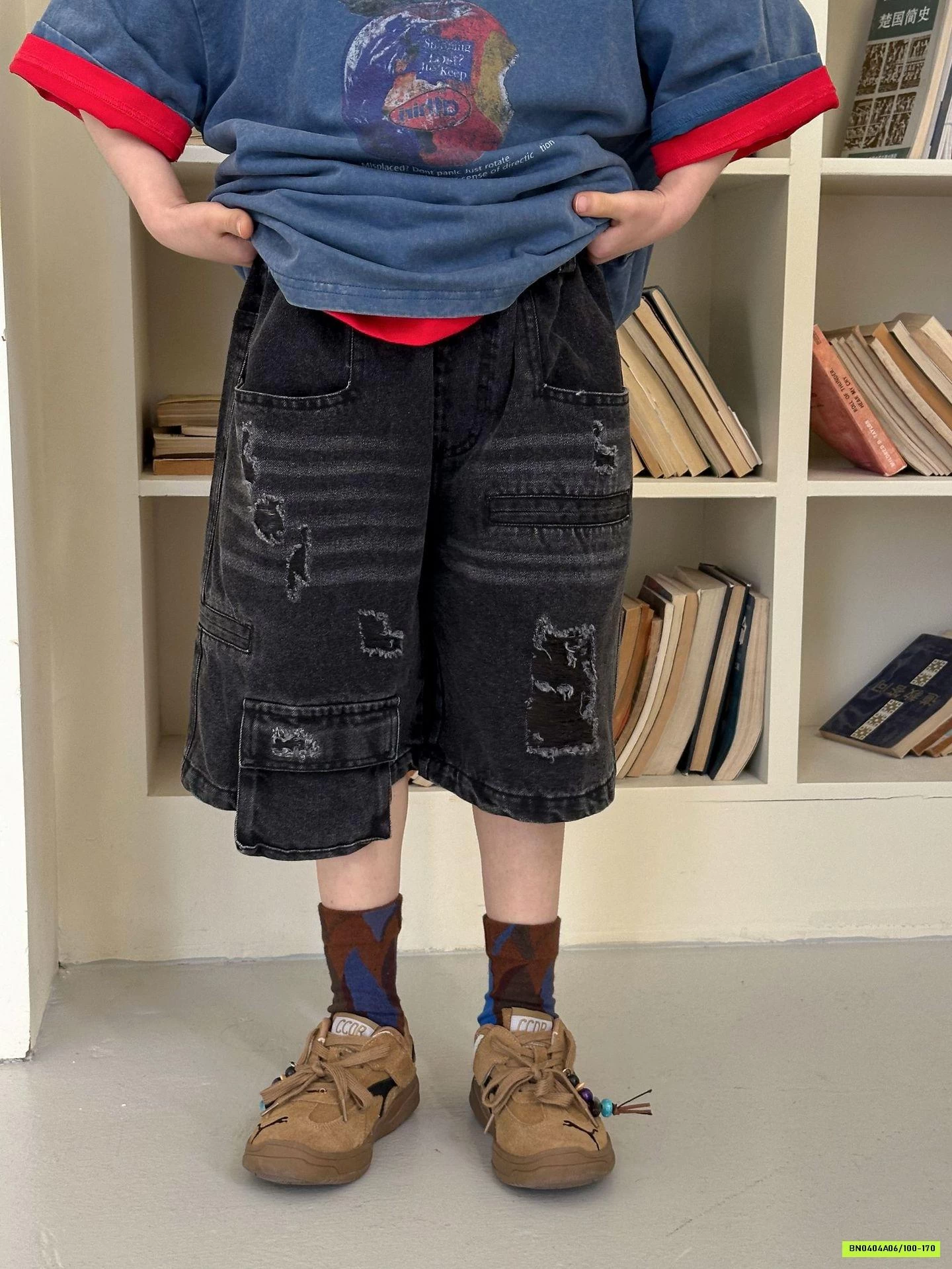 SHORT JEANS ĐEN CÁ TÍNH HANYA