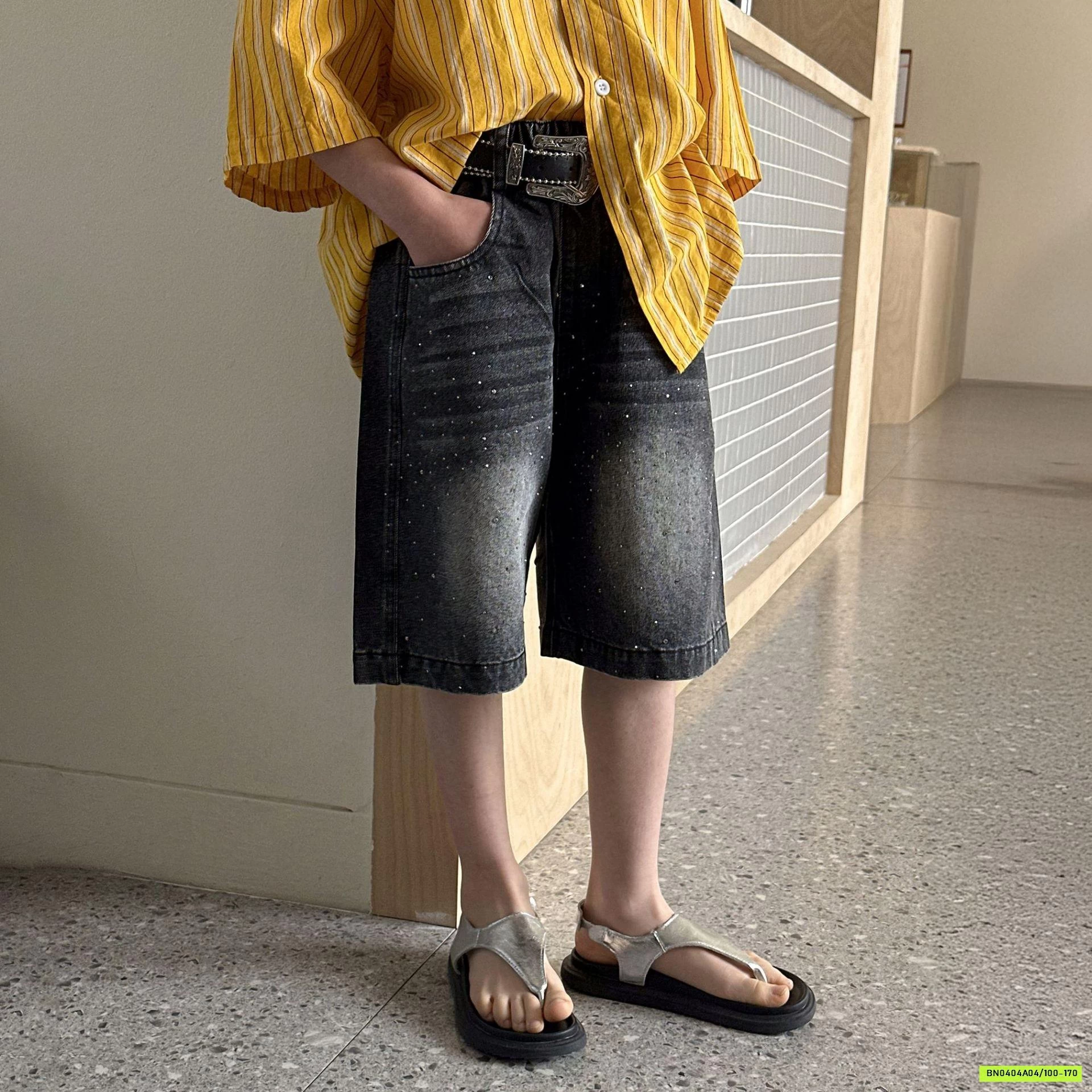 SHORT JEANS ĐÍNH ĐÁ HANYA