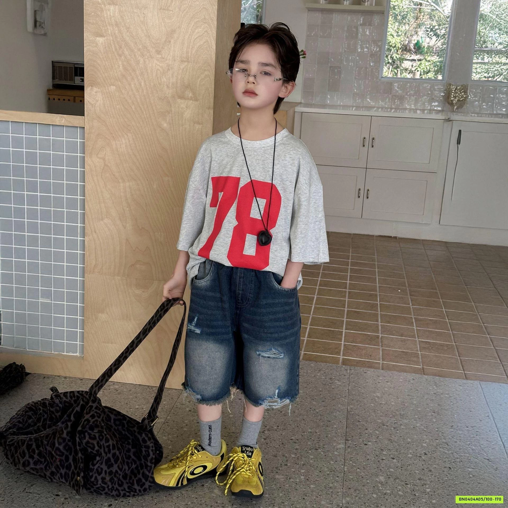 SHORT JEANS RÁCH LOANG MÀU HANYA