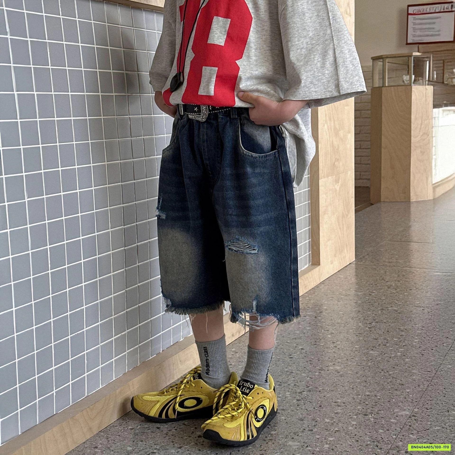 SHORT JEANS RÁCH LOANG MÀU HANYA