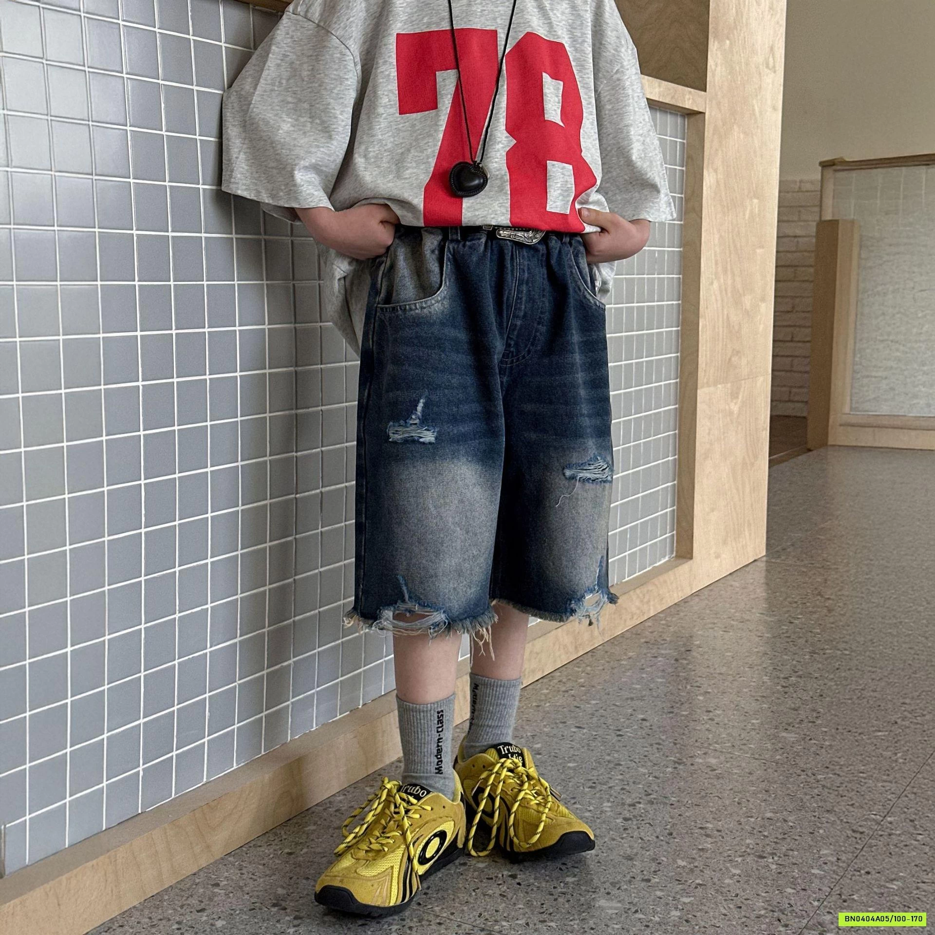 SHORT JEANS RÁCH LOANG MÀU HANYA