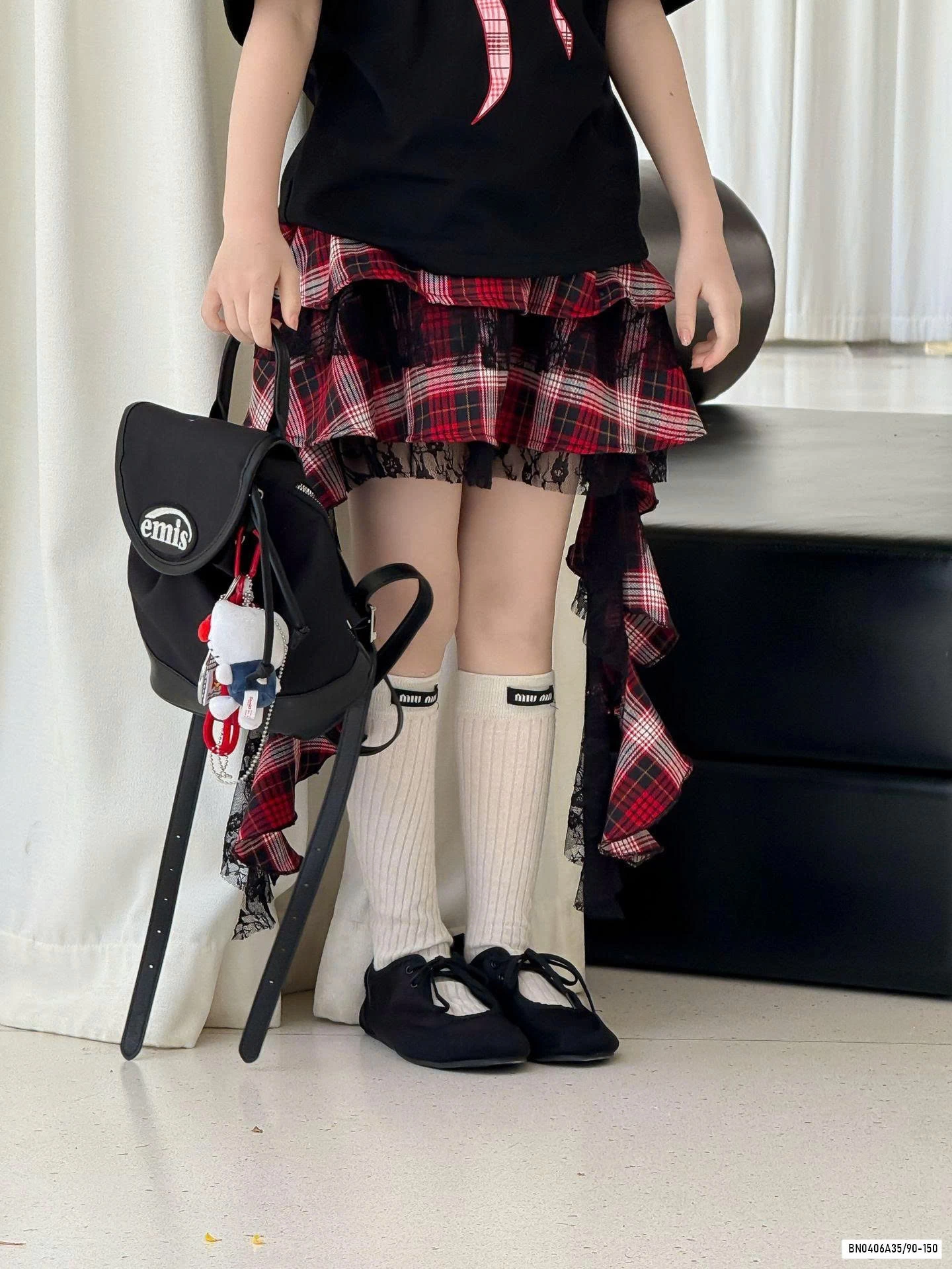 ÁO ĐEN NƠ MIX CV CARO