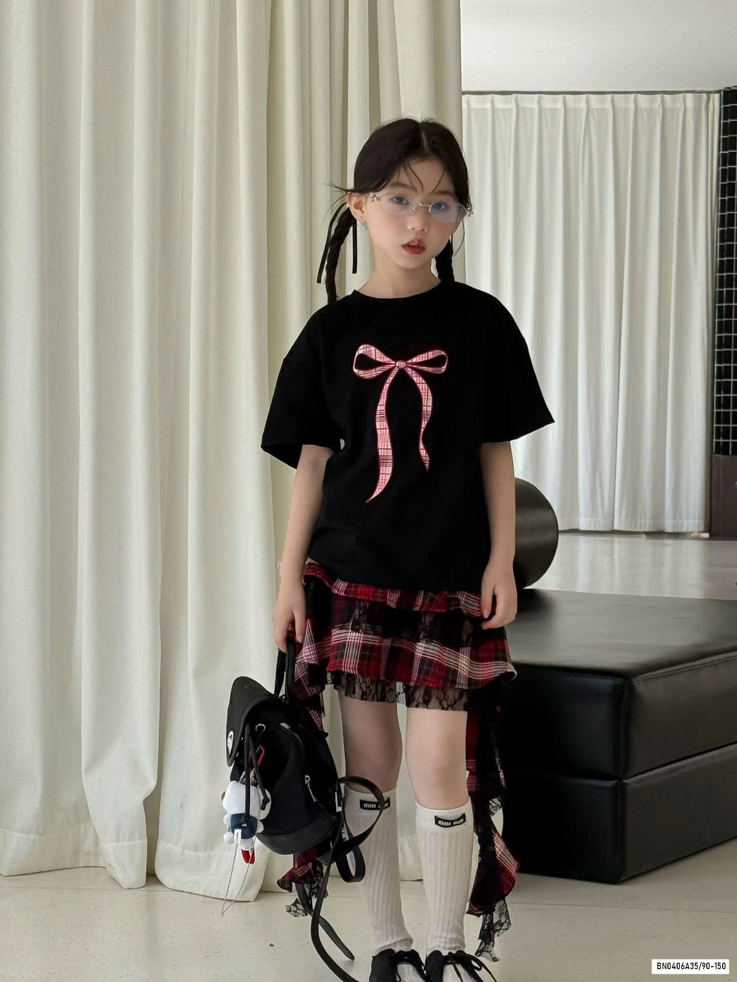 ÁO ĐEN NƠ MIX CV CARO