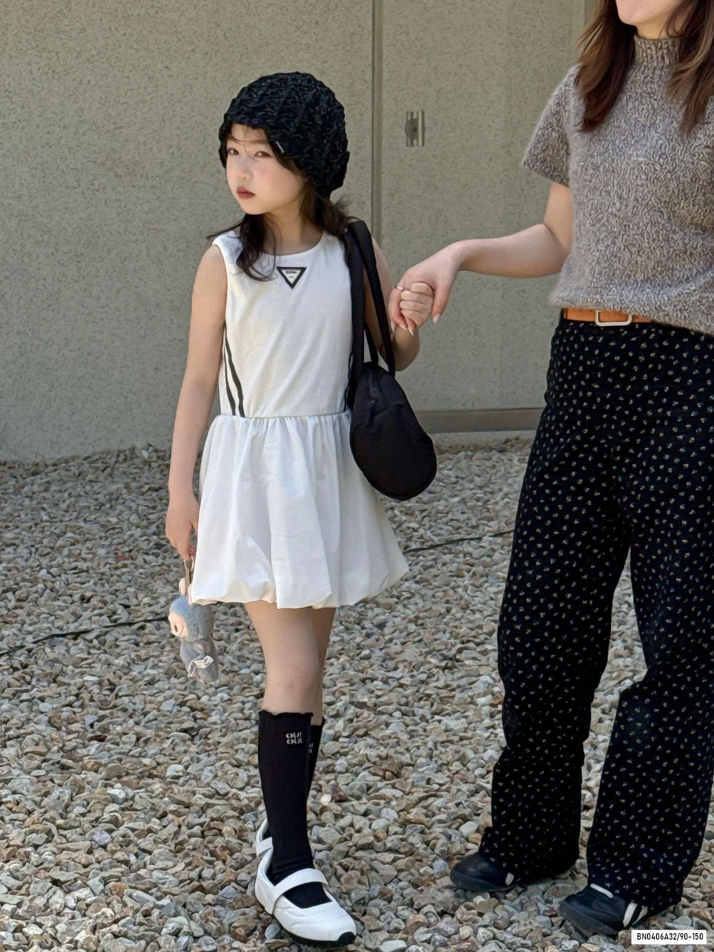 ĐẦM BÍ SÁT NÁCH SỌC BÊN