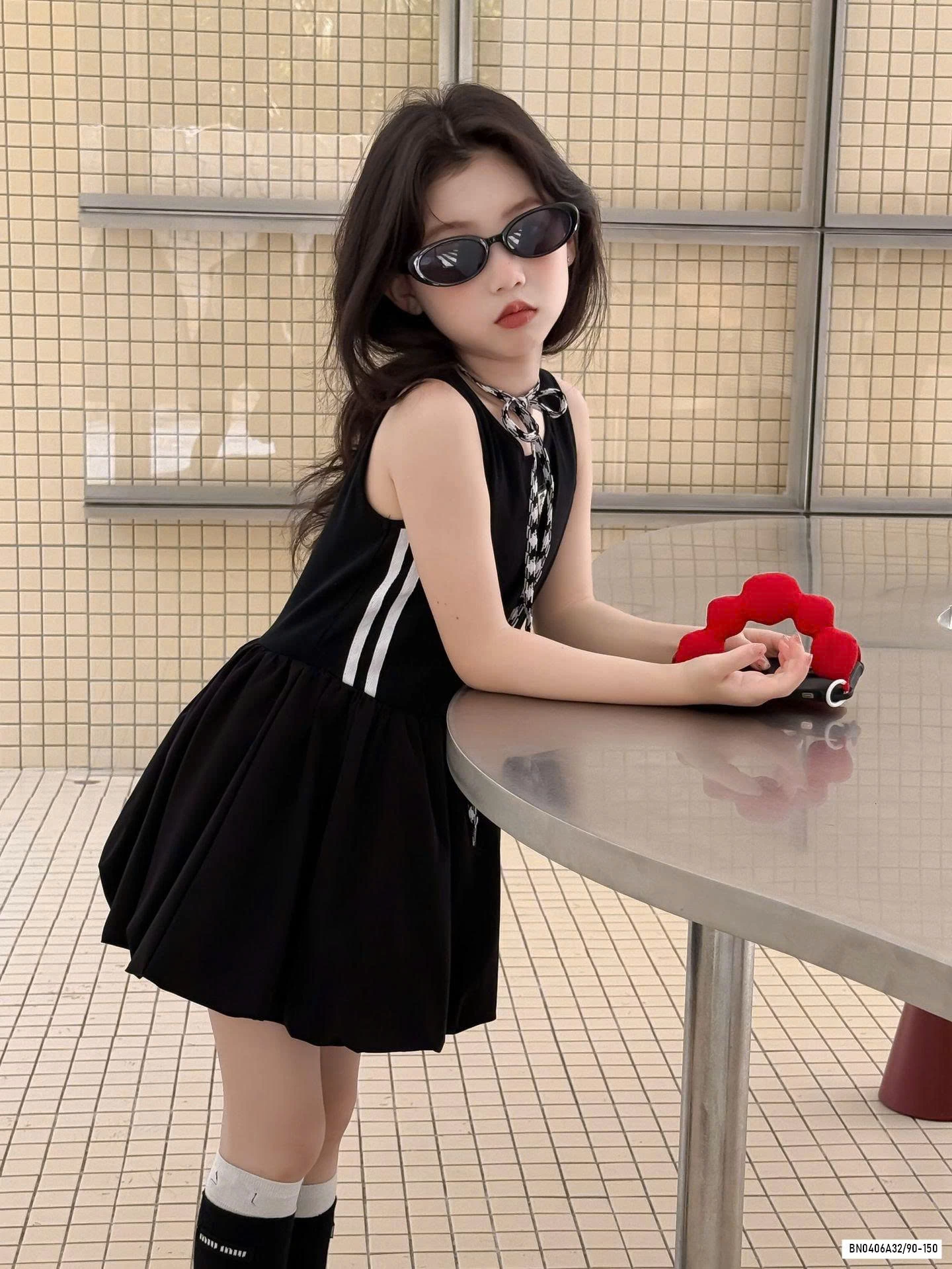 ĐẦM BÍ SÁT NÁCH SỌC BÊN