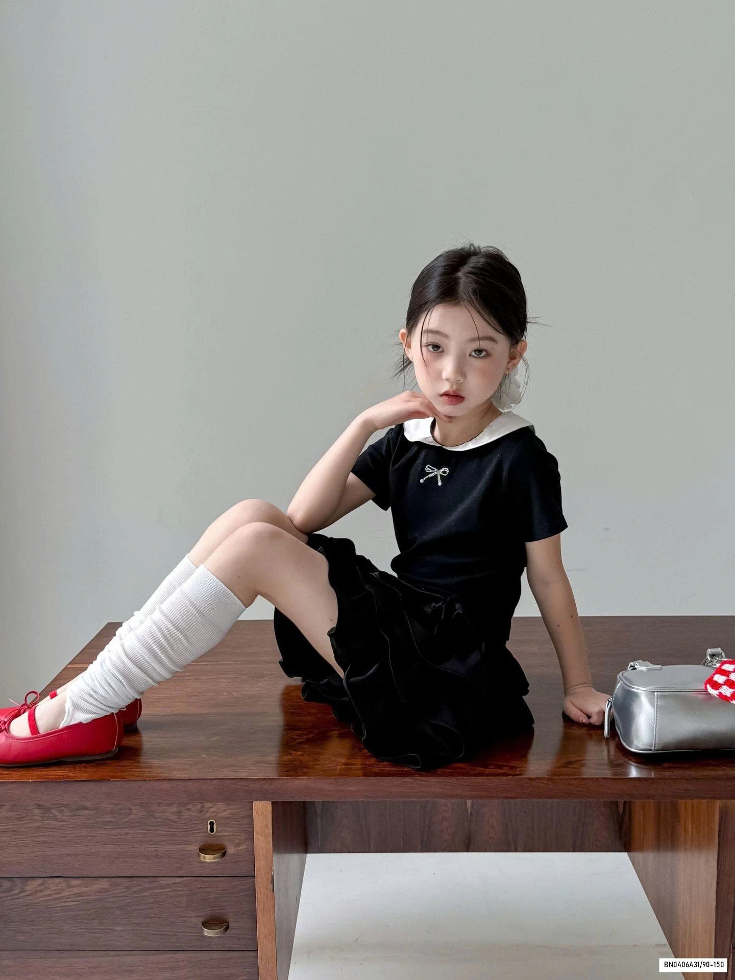 ÁO THUN CỔ SEN MIX CV XẾP TẦNG