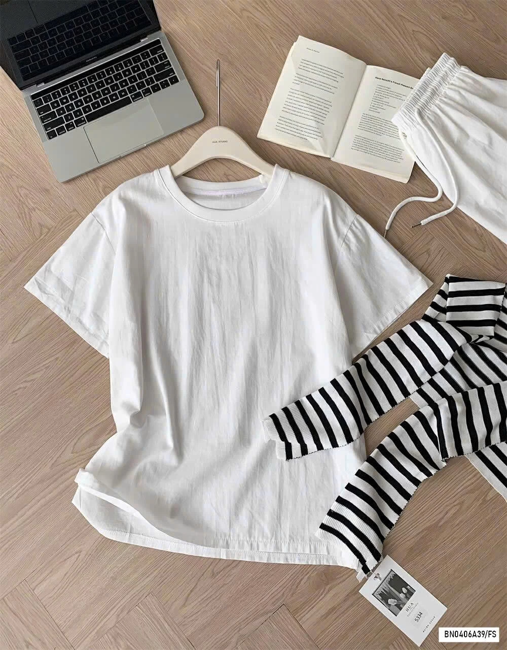 SÉT VÁY KÈM KHĂN CHOÀNG