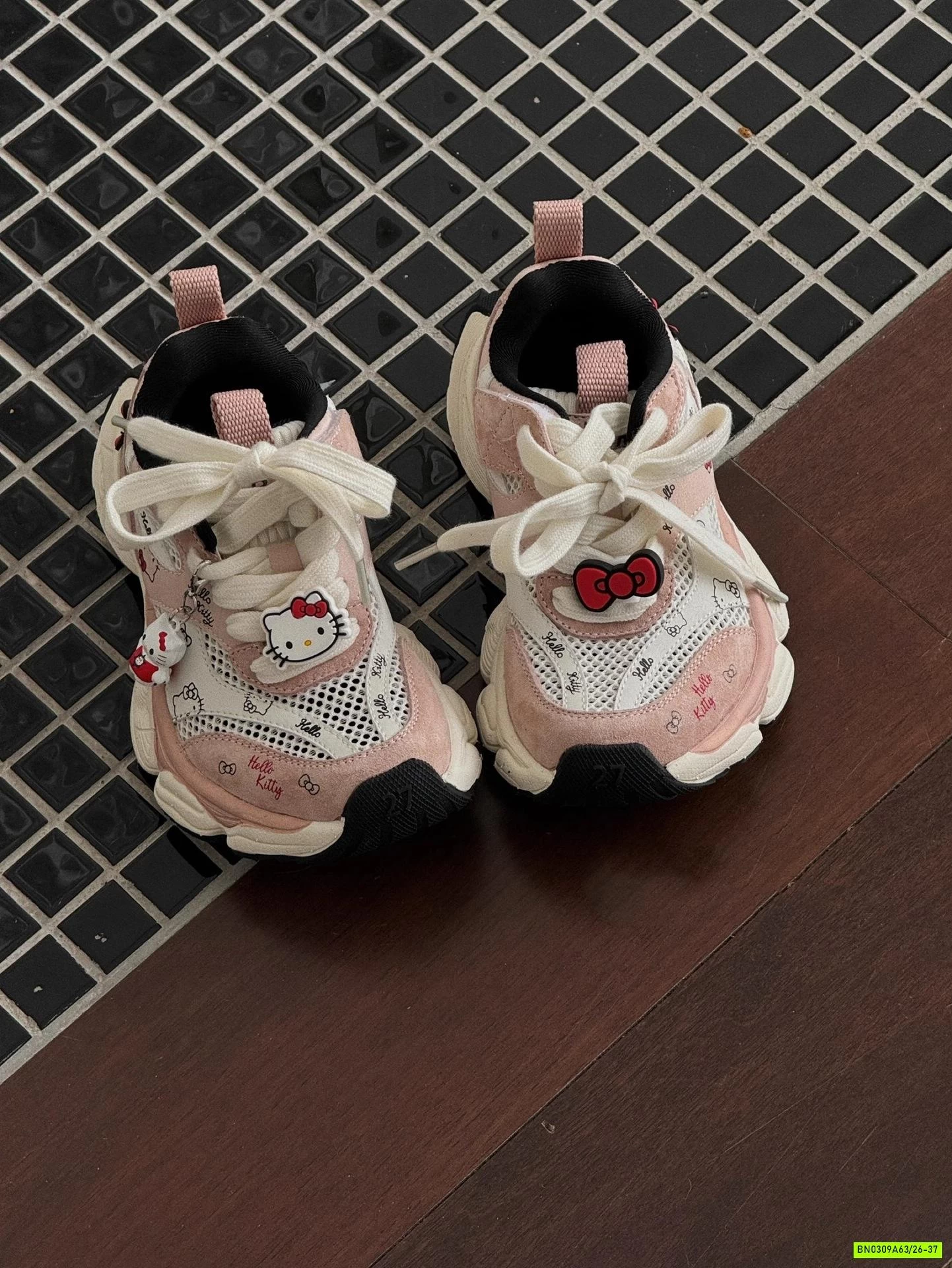 GIÀY THỂ THAO KITTY