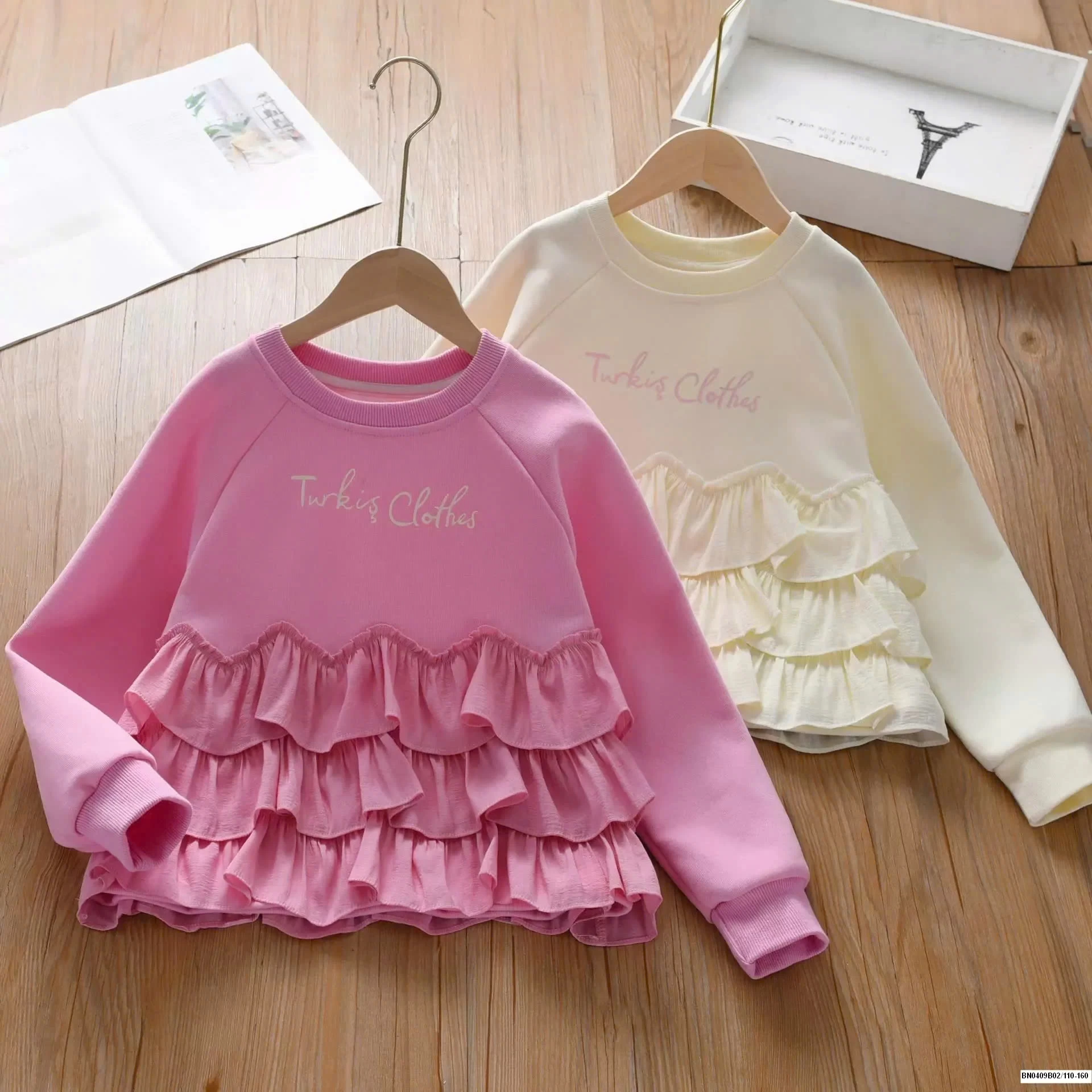 ÁO NỈ CHỮ PHỐI BÈO BG