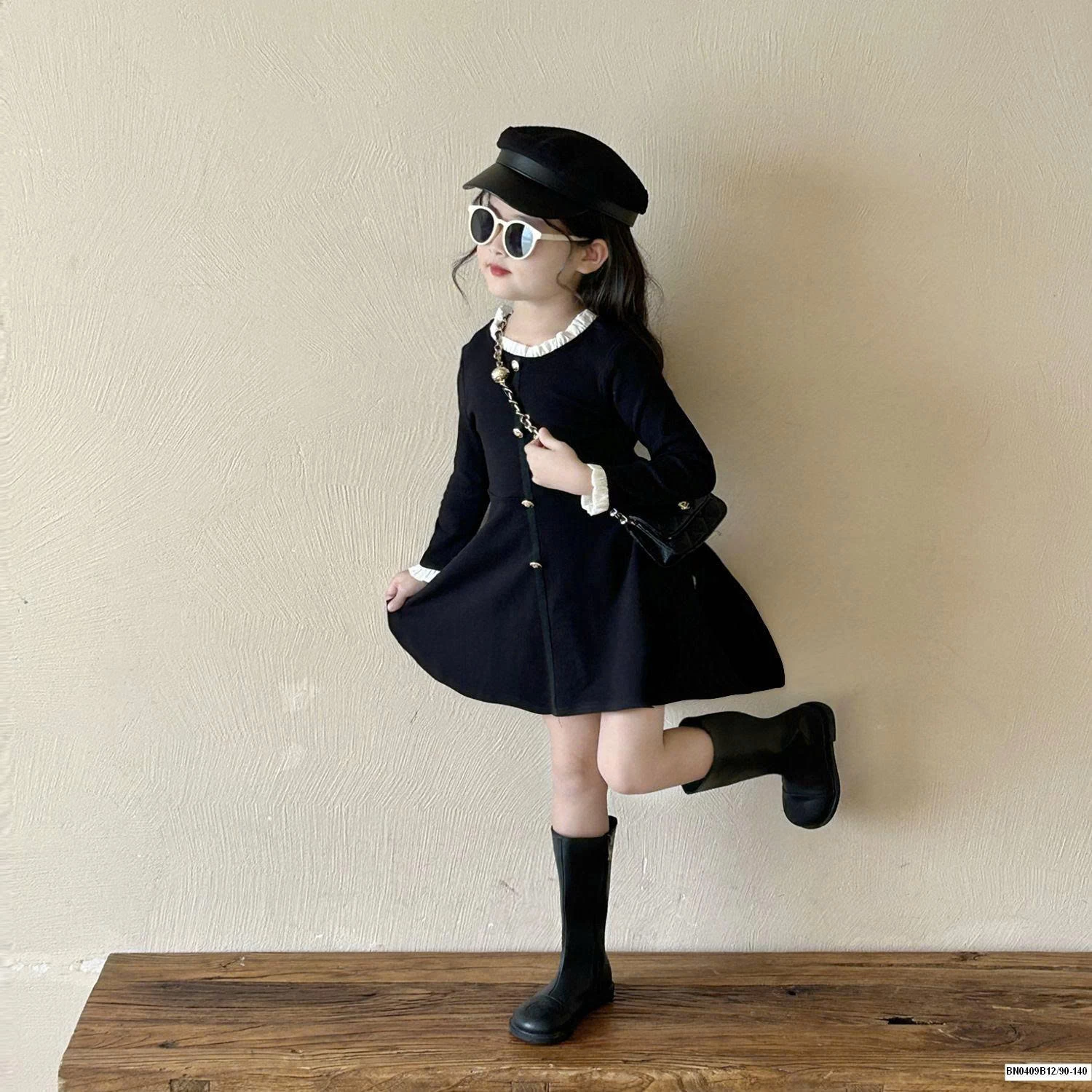 VÁY ĐEN DÀI TAY CÔNG CHÚA BG