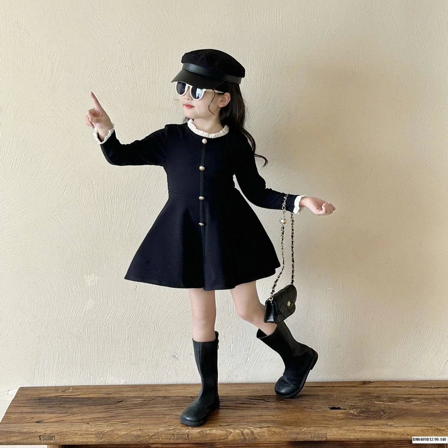 VÁY ĐEN DÀI TAY CÔNG CHÚA BG