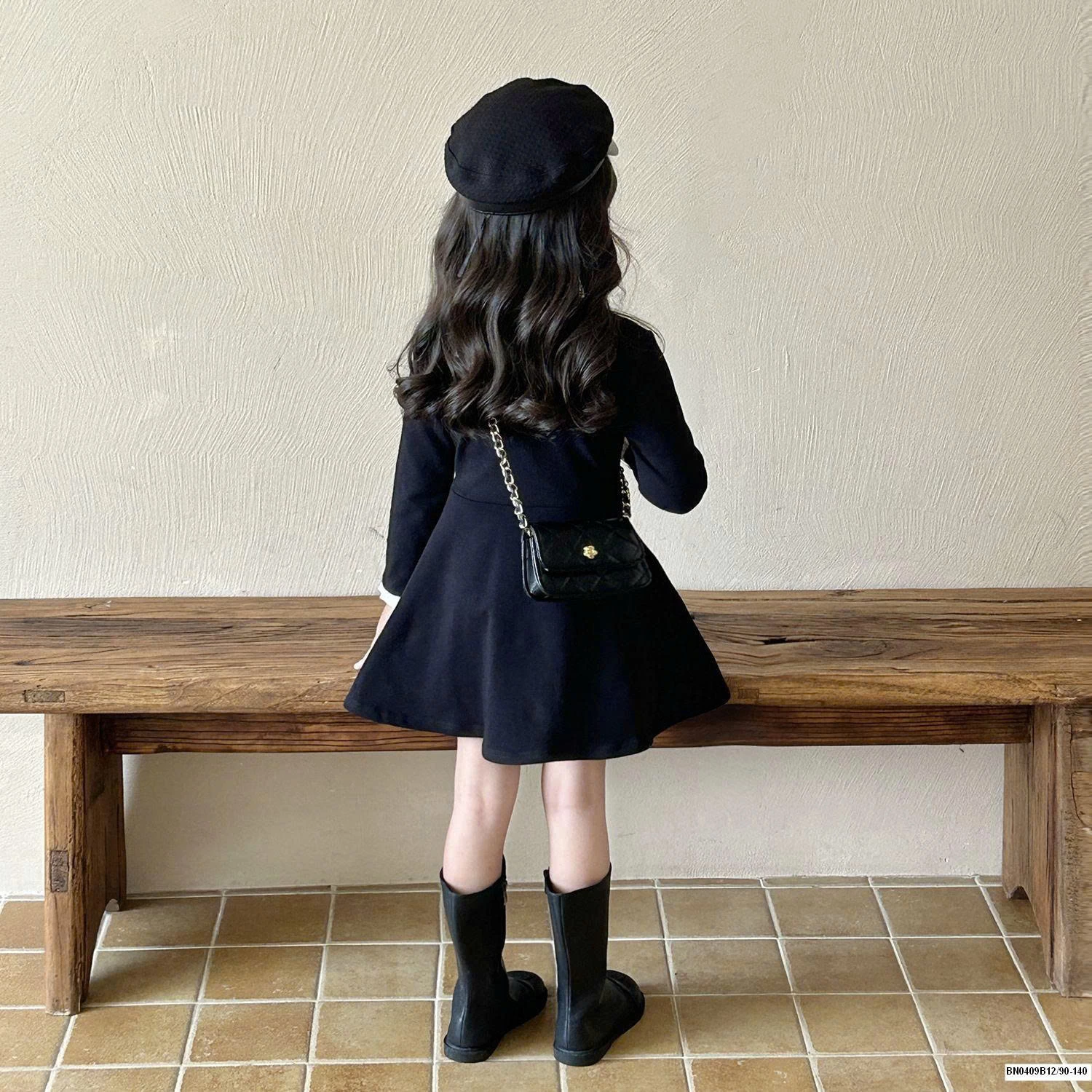 VÁY ĐEN DÀI TAY CÔNG CHÚA BG