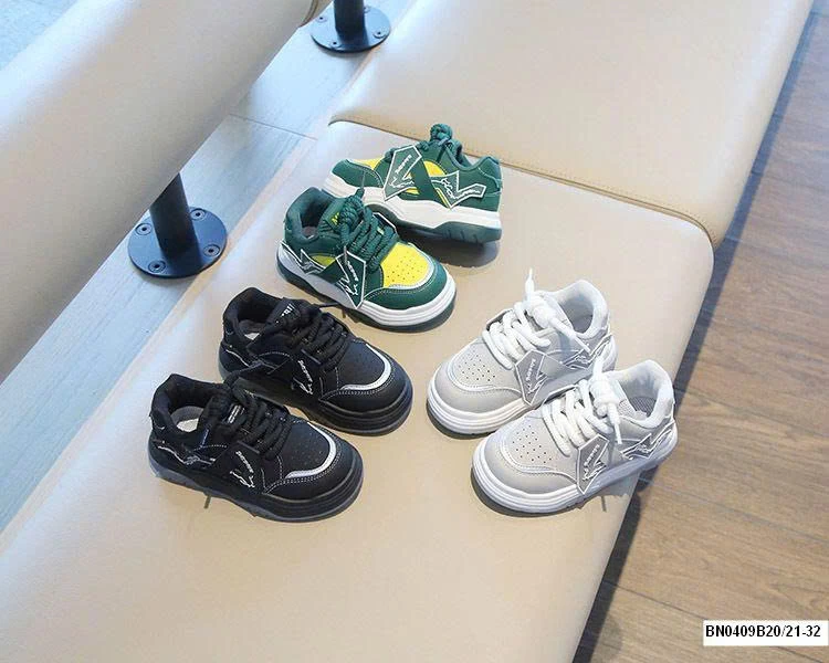 GIÀY THỂ THAO MẪU MỚI 2025