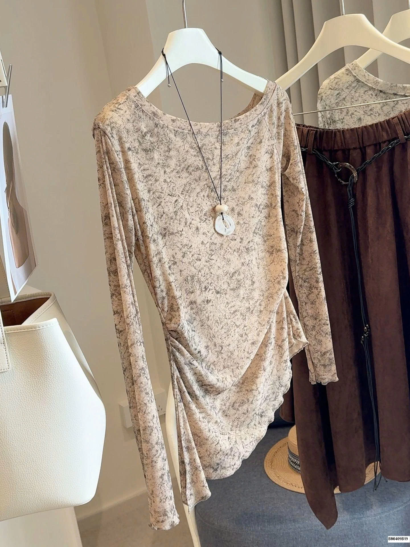 ÁO DỆT KIM VẠT CHÉO