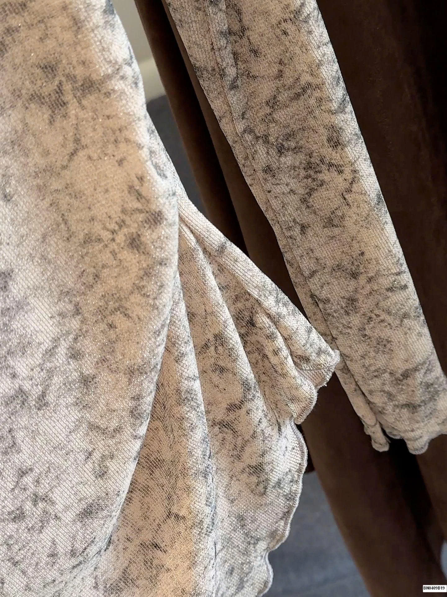 ÁO DỆT KIM VẠT CHÉO