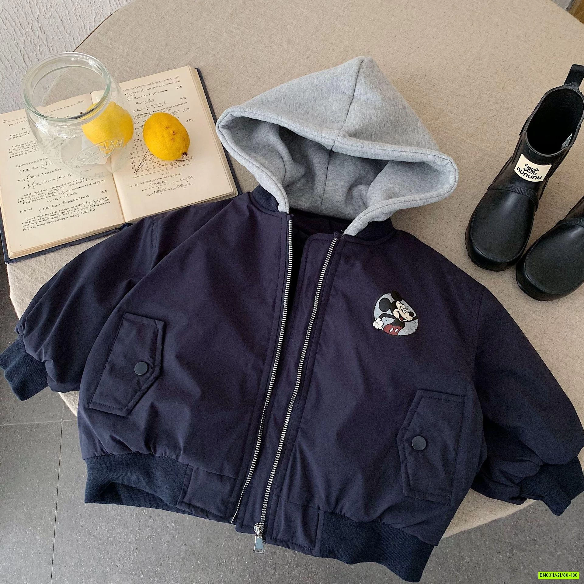 KHOÁC TRẦN TRÁM MICKEY LIỀN MŨ