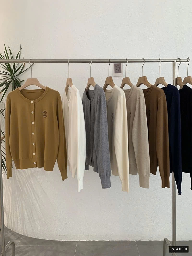 ÁO LEN MỎNG LOGO THÊU GẤU