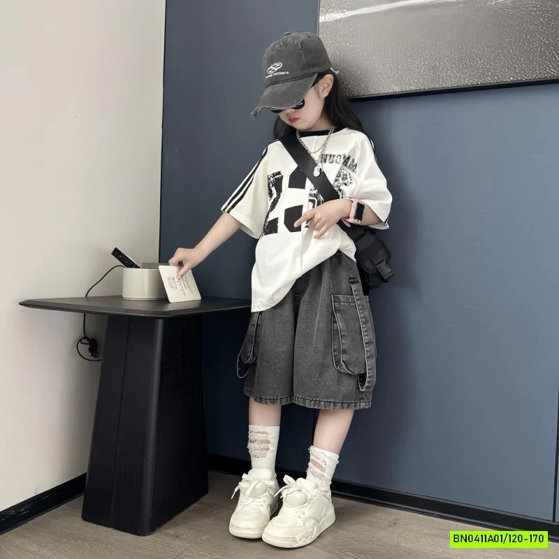 Áo sọc vai mix short jeans đen