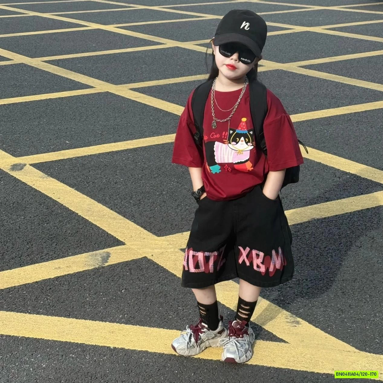 ÁO ĐỎ MIX SHORT JEANS ĐEN