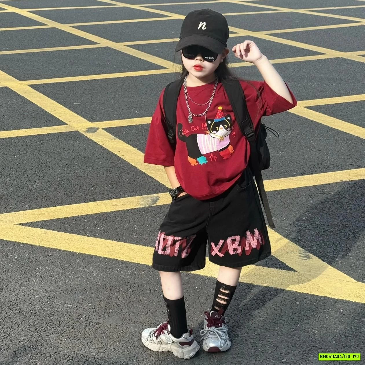 ÁO ĐỎ MIX SHORT JEANS ĐEN