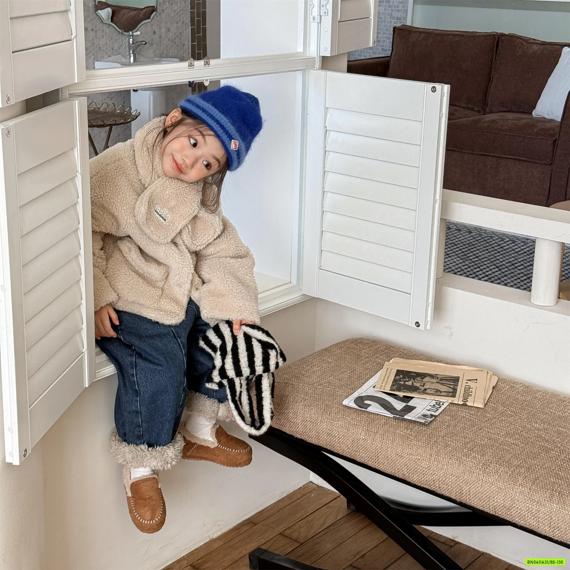 KHOÁC LÔNG CỪU KÈM KHĂN ADBABY