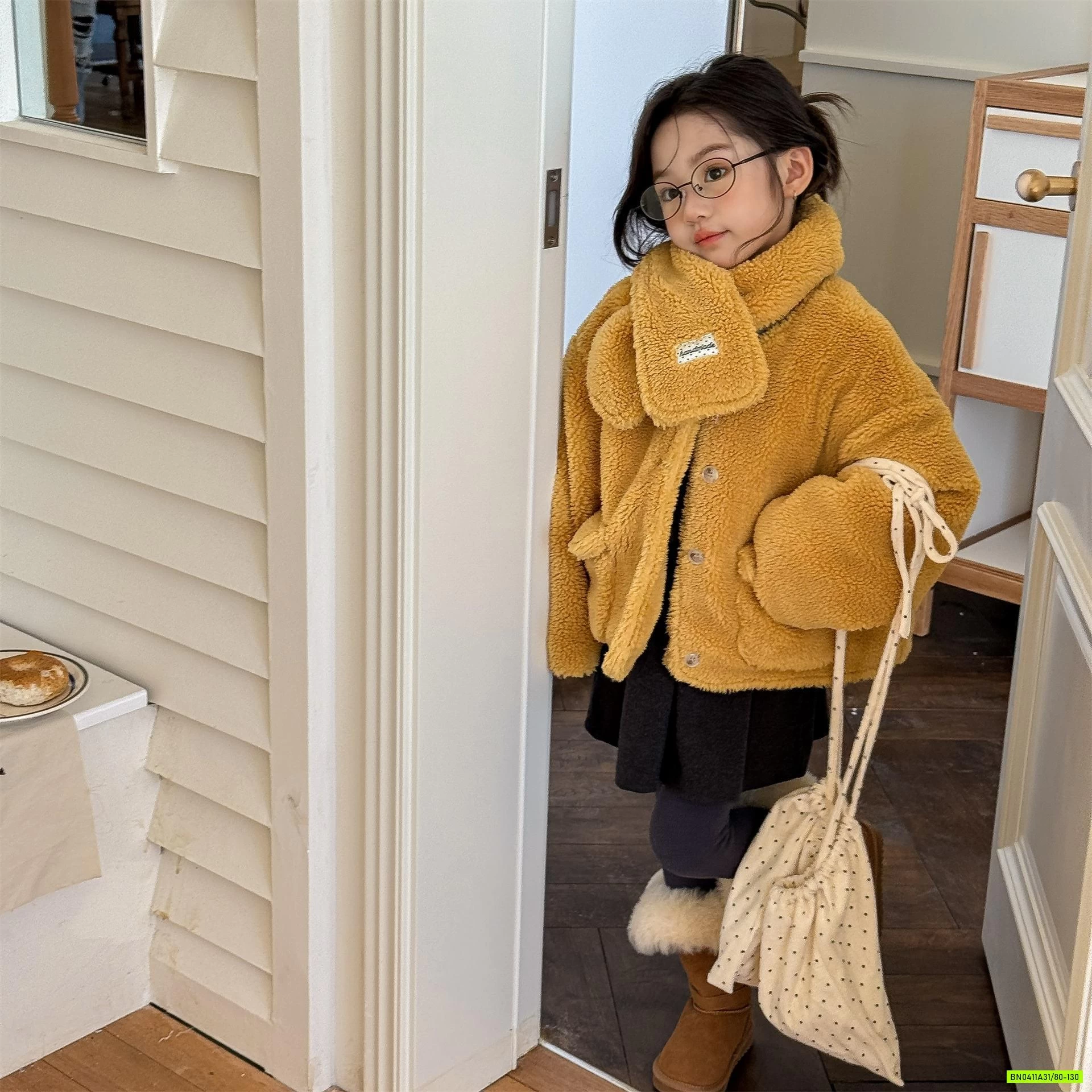 KHOÁC LÔNG CỪU KÈM KHĂN ADBABY